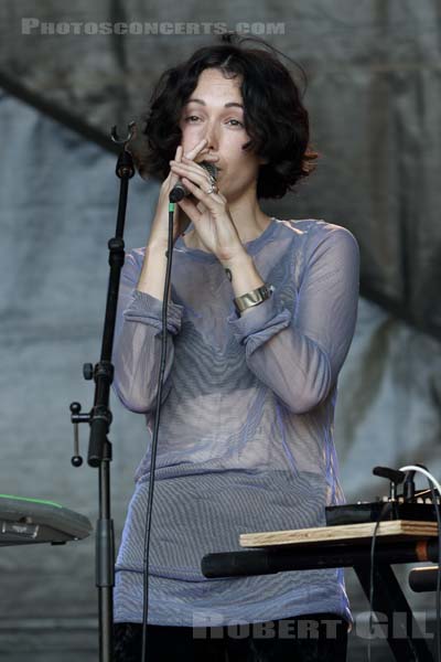 KELLY LEE OWENS - 2018-05-26 - PARIS - Parc de la Villette - Scene Prairie du Cercle Nord - 